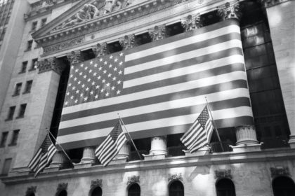 American flags in front of the New York Stock Exchange